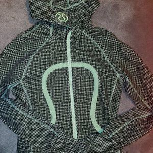 Brand New Never Worn Lululemon full Zip Hoodie Sz 6
